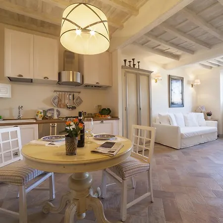 Charming Loft Near Ponte Vecchio