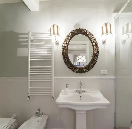 Charming Loft Near Ponte Vecchio Апартаменты